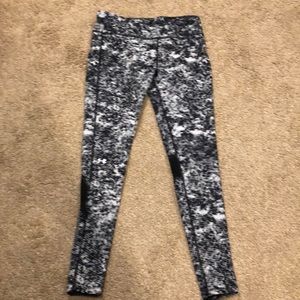Under Armour black and white running leggings